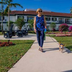 LivingOptions-AssistedLiving-1-AWAS_Alamar Content Shoot---64